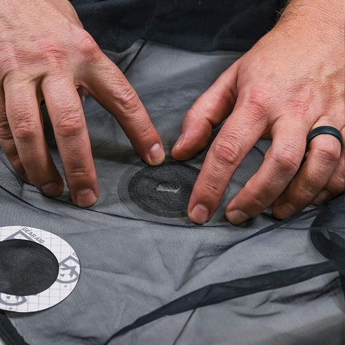 Imagen 4 de 7 de Parches P/ Reparar Mosquiteros De Carpa Gear Aid (x 2)