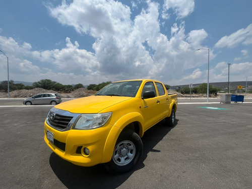 Toyota Hilux 2.7 Cabina Doble Base Mt