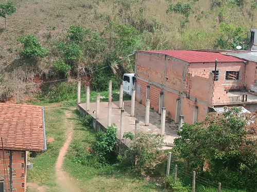 Parcela Con Construcción Db