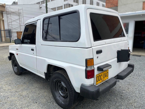 Imagen 3 de 15 de Daihatsu Rocky 1993 2.2 F95