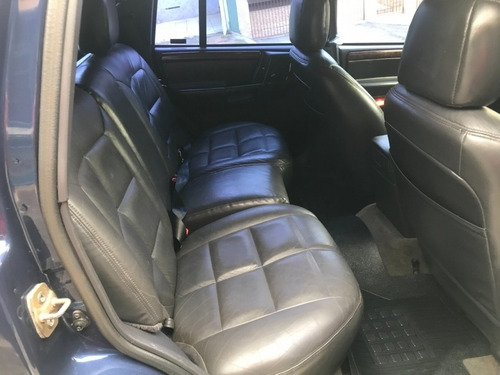 Imagem 10 de 15 de Jeep Grand Cherokee Limited 5,2 V8 Automático