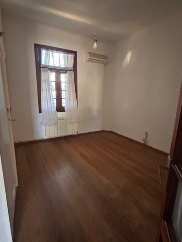 Casa En Venta Punta Carretas! Joaquin Nuñez Y C,mora, P.unico! Gje. Patio.