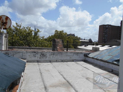 Imagen 6 de 6 de Venta Casa 5 Dormitorios Centro Braglia 2-895e
