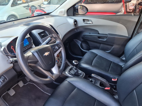 Imagem 4 de 17 de Sonic Sedan Ltz Com 42.000km Manual - 2013