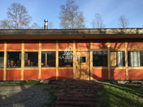 Casa En Venta De 3 Dorm. En Pucón