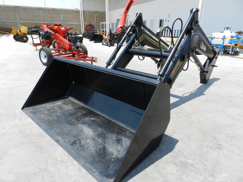Imagen 6 de 13 de Pala Cargadora Frontal Para Tractor Marca Bison De 1200 Kg