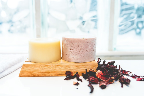 Imagen 4 de 10 de Shampoo Sólido De Caléndula Para Cabello Mixto 110grs