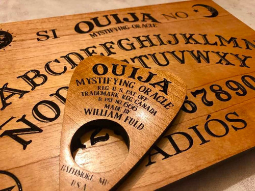 Imagen 1 de 7 de Ouija Tabla Artesanal Tallada En Cedro Rojo Envio Gratis
