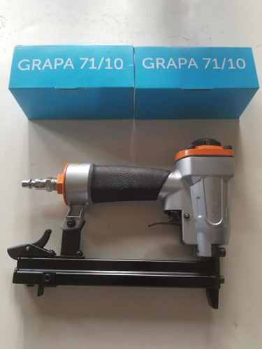 Engrapadora  Tipo Fifa Serie 7110 Y Dos Cajas De Grapa