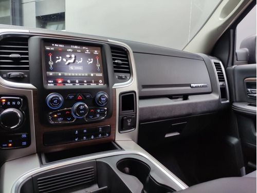 RAM 1500 5.7 Laramie Nigth Edition