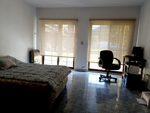 Imagen 14 de 24 de Casa En Venta. 5 Ambientes, Jose C Paz Centro.