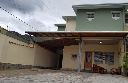 Imagen 7 de 8 de N. Del Carmen Vende Town House En Mañongo (foth-161)