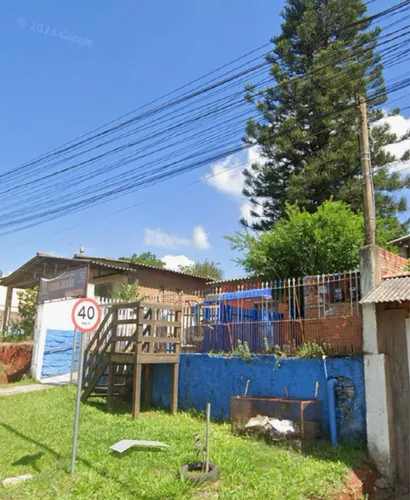 Imóvel Enorme Em Rua Asfaltada No Topo Do Bairro.