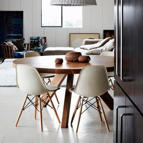 Imagen 1 de 6 de Pack X 4 Sillas Eames De Diseño Vintage | Contado