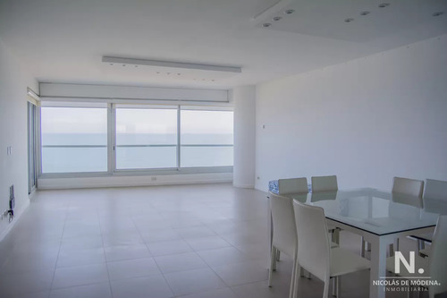 Le Parc Punta Del Este, Torre De Categoría Frente Al Mar. Departamento De 2 Dormitorios En Suite