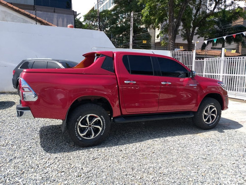 Imagen 5 de 13 de Toyota Hilux Trd