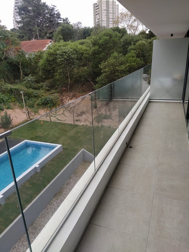 Imagen 2 de 24 de Apartamento En Venta De 2 Dormitorios C/ Cochera En Playa Mansa