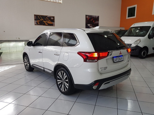 Imagem 2 de 15 de Outlander Hpe-s V6 7 Lugares Teto Solar 18/2019 Só 29.000 Km