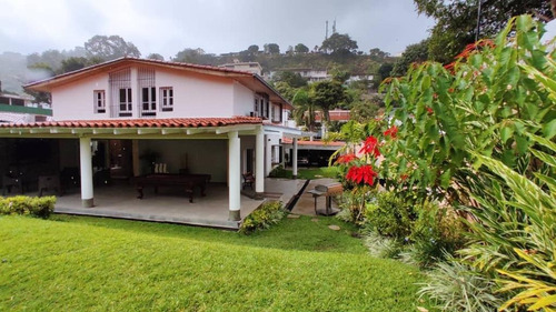 Imagen 7 de 8 de Yb 04149448811 A La Venta En Prados Del Este Moderna Casa