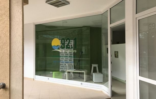 Imagen 6 de 9 de Local En Pinamar - Paseo El Agora 70