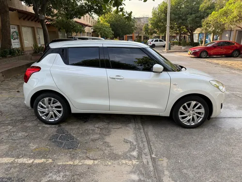 Suzuki Swift 1.2 Hybrid 2Wd