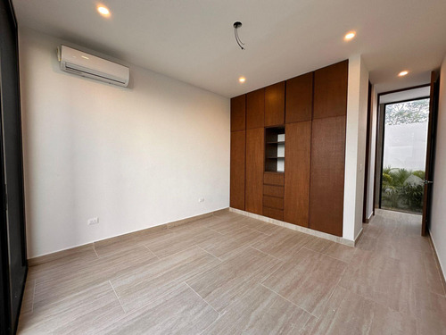 Casa En Venta Merida, Conkal, Privada Olivia, Una Planta, Entrega Inmediata.