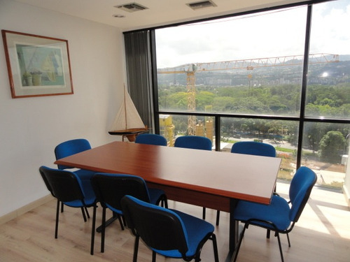 Imagen 5 de 10 de Se Alquila Oficina 170m2 Santa Eduvigis 0483