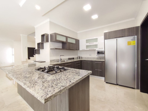 Imagen 13 de 27 de Cv-904 Zona Norte Townhouse En Villa Punta Norte Sector Lago Mar Beach