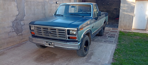 Ford F-100 Xlt