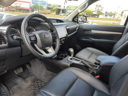 Imagem 9 de 13 de Toyota Hilux Cabine Dupla Srx 2.8 Tdi Cd 4x4 (aut)