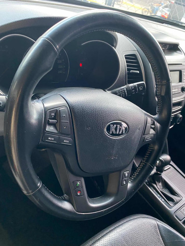 Imagen 2 de 6 de Kia Sorento Automático
