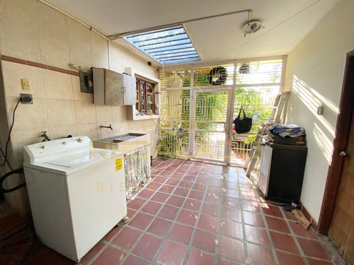 Cv-975 Zona Norte Casa Ubicada En Sector Monte Bello