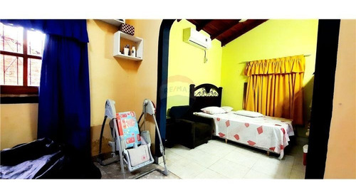 Imagen 7 de 13 de Vendo Casa En El Barrio Santa María, A 2 Cuadras De La Ruta Sexta: 2 Habitaciones Y 2 Baños.