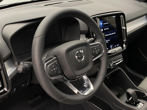 Volvo Xc40 Momentum 2021. Impecable. Trato Directo Y Seguro.