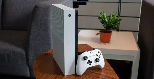 Microsoft Xbox One S 1TB All-Digital Edition: Minecraft/Sea of  Thieves/Fortnite Battle Royale cor branco