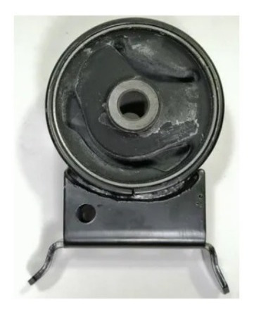 Base De Motor Izq. Toyota Yaris Automatico 00/05