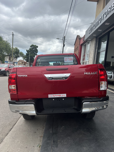 Toyota Hilux Pick-up 2.8 Cd Sr 204cv 4x4 At