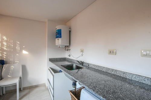 Imagen 17 de 19 de Departamento Duplex De 1 Dormitorio En Venta Con Parrillero Centro