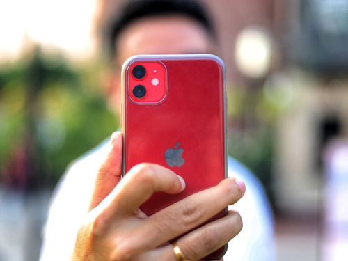 Apple iPhone 11 (128 Gb) - (product)red (Usado)