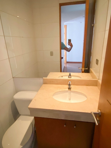 Hermoso Y Amplio Departamento, Excelente Sector (4d / 4b)