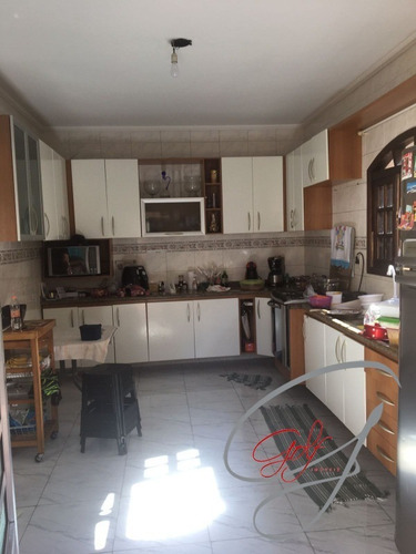 Imagem 5 de 16 de Belíssima Casa No Bairro Vila Osasco, Com 3 Dormitórios 1 Suite, 4 Banheiros 2 Vagas De Garagem, Churrasqueira, Lavanderia, Muito Bem Localizada. - Ca00712 - 70444981