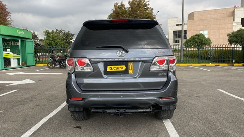 Imagen 9 de 25 de Toyota Fortuner