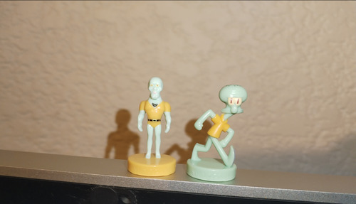 Set Figura Calamardo Guapo Y Caminando Vuala Sorpresa (Usado)