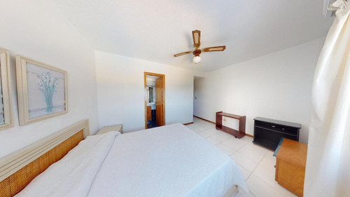 Imagen 10 de 26 de Apartamento - Punta Del Este. Venta. 3 Dormitorios. Vista Al Mar. Puerto Lobos