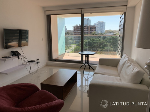 Apartamento En Brava- Ref: 614