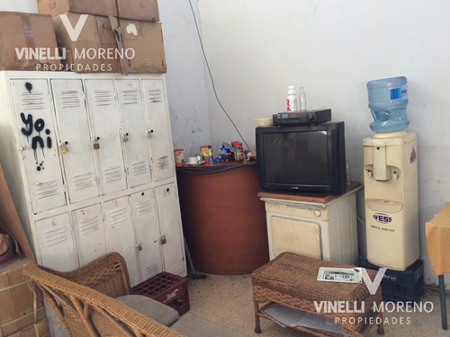 Local 1300 M2 Cubiertos 3 Meses De Gracia