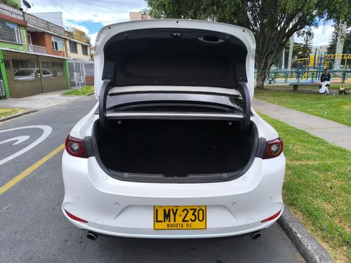 Mazda 3 2.0 Touring