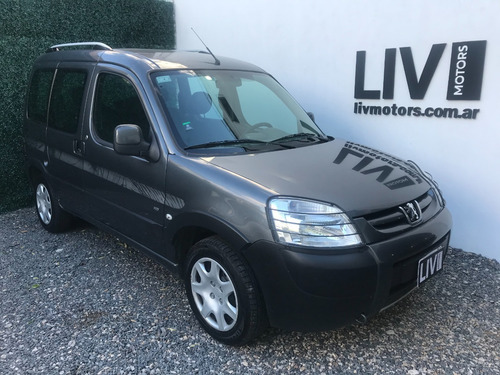 Peugeot Partner Patagonica Hdi 1.6 Vtc Año 2015 - Liv Motors