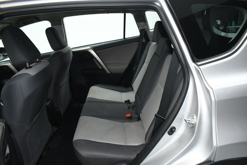 Imagen 13 de 15 de Toyota Rav4 2015 2.5 Le At