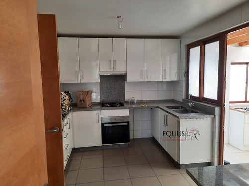 Fantástica Casa En Condominio Con Vista Despejada Cordillera
